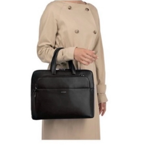 Mat & Nat bag with shoulder strap. In like new condition. Unused. - Picture 1 of 7